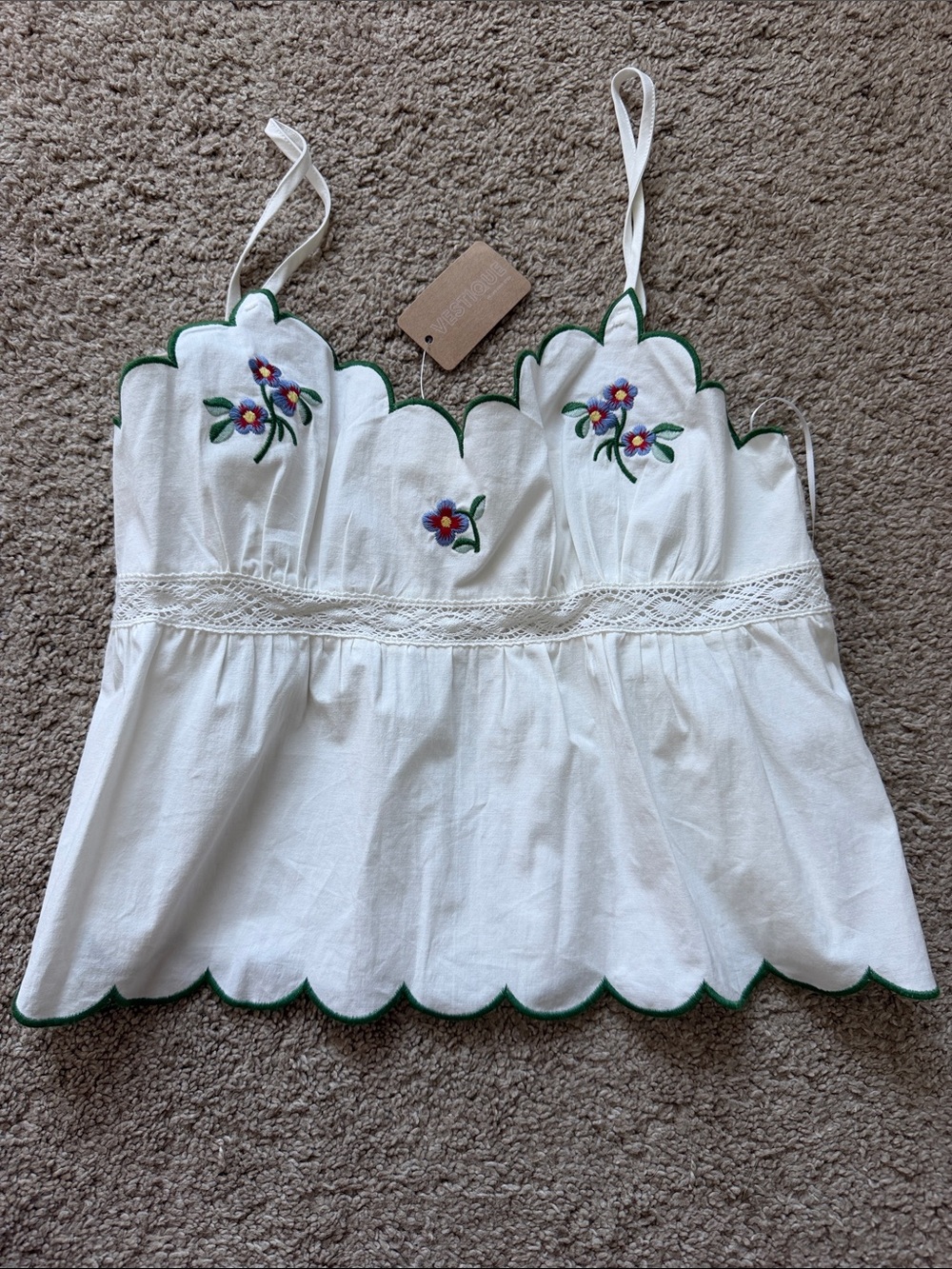 Vestique floral lace cami tank